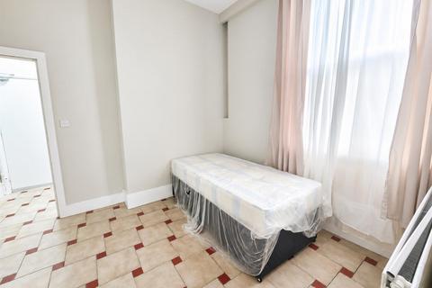 undefined, Pembury Road, London