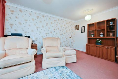 undefined, The Lawns, Stevenage SG2