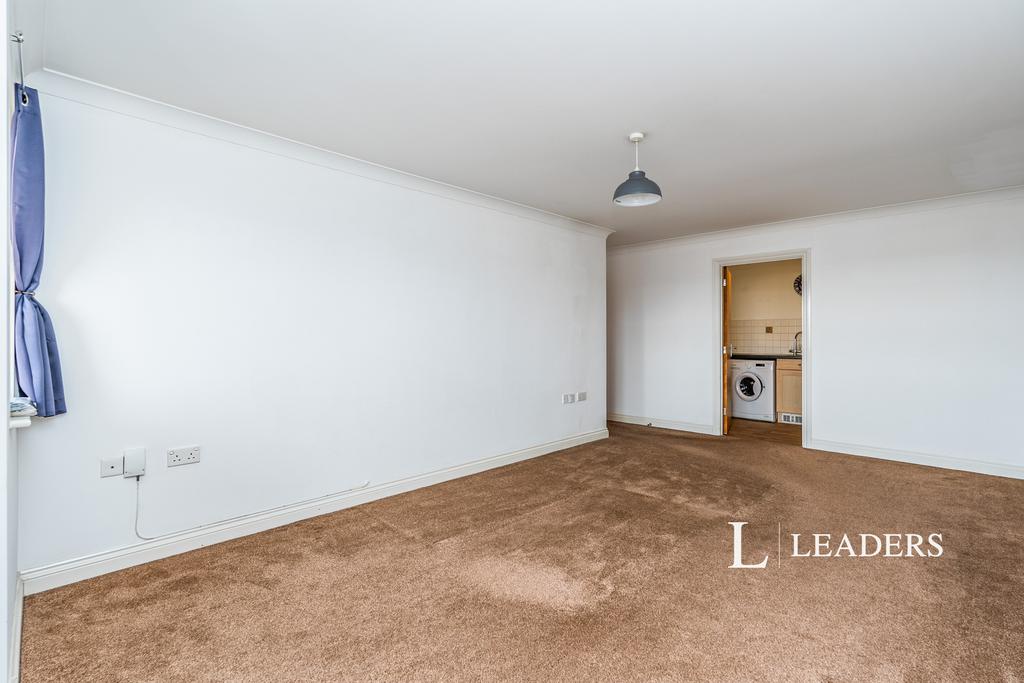 Apartment in Southampton, Millbank, Bitterne Manor - View 2