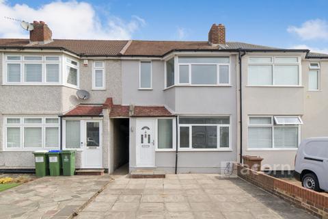 3 bedroom terraced house to rent, Tyrrell Avenue Welling DA16