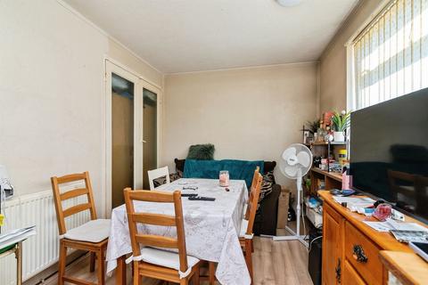 3 bedroom semi-detached house for sale, Caincross Road, Nottingham