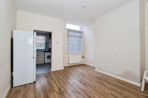 2 bedroom terraced house to rent, Brailsford Road, Manchester, M14