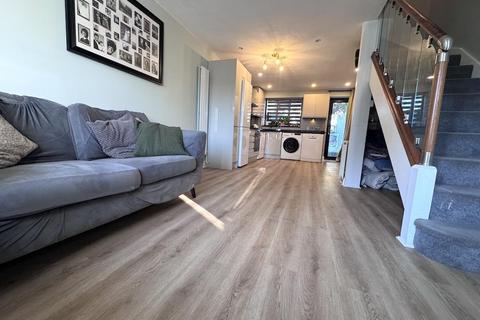 2 bedroom semi-detached house for sale, Parthia Close, Tadworth