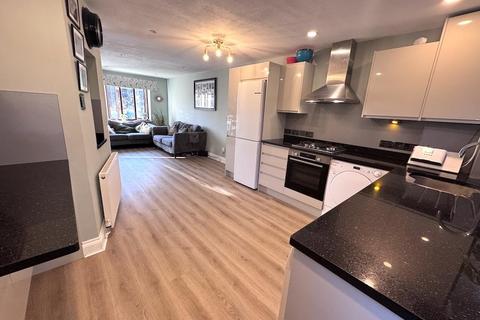 2 bedroom semi-detached house for sale, Parthia Close, Tadworth