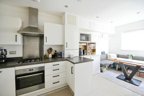 3 bedroom terraced house for sale, Ager Avenue, Dagenham, RM8