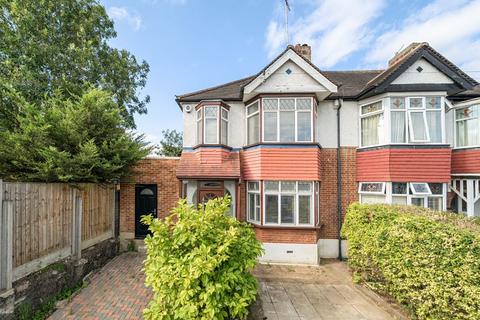 1 Chelsworth Drive, Plumstead, London, SE18 2RB
