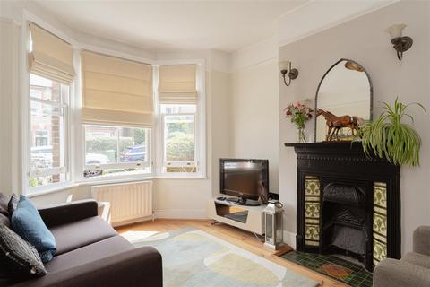4 bedroom semi-detached house for sale, Cornfield Road, Reigate