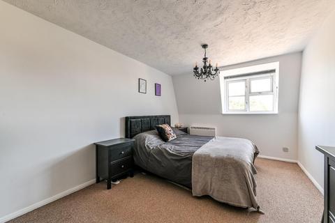 1 bedroom flat for sale, Darwin Court, Gravel Walk, Rochester