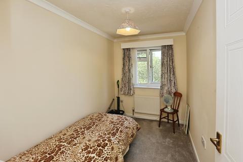 2 bedroom flat for sale, Winchester Road, Chandler's Ford, Eastleigh, Hampshire, SO53