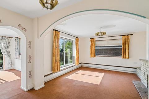 3 bedroom detached bungalow for sale, Latimer Close, Little Chalfont, Buckinghamshire, HP6 6QS