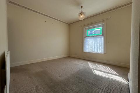 2 bedroom terraced house for sale, Ridgway Road, Luton, Bedfordshire, LU2 7RS