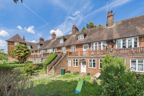 2 bedroom flat for sale, Addison Way, London NW11