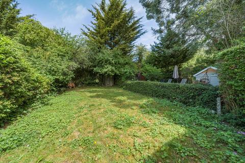 2 bedroom flat for sale, Addison Way, London NW11