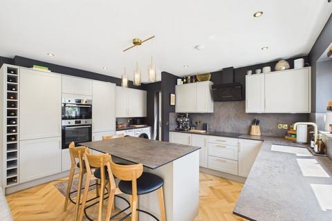 4 bedroom detached house for sale, Osborne Way, Bury St Edmunds IP32