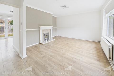 3 bedroom semi-detached house for sale, Oakdene, Rossington