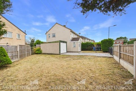 3 bedroom semi-detached house for sale, Oakdene, Rossington