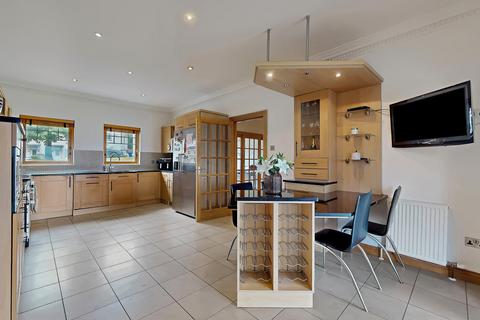 undefined, Hollybush Lane, Langbank PA14
