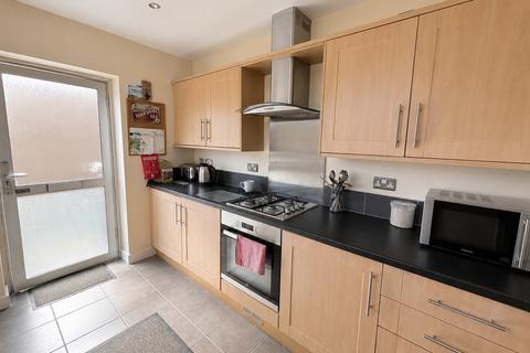 2 bedroom detached bungalow for sale, Deanwood Crescent, Allerton, Bradford