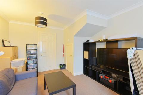 2 bedroom townhouse to rent, Morehall Close, Clifton Moor