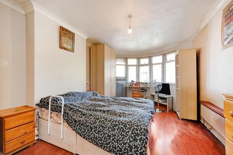 2 bedroom flat for sale, Bryan Avenue, London NW10