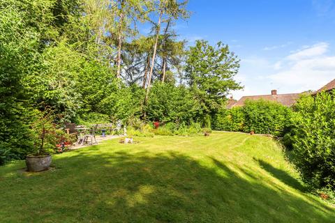 2 bedroom retirement property for sale, Turneys Orchard, Rickmansworth WD3