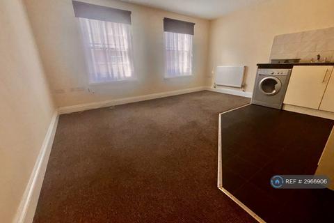 2 bedroom flat to rent, London Road, King's Lynn, PE30