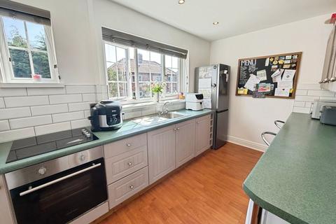 2 bedroom semi-detached house for sale, Cresswell Avenue, Newcastle Upon Tyne NE12