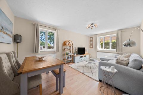 1 bedroom ground floor flat for sale, Mayfield Road, Walton-On-Thames