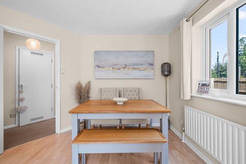 1 bedroom ground floor flat for sale, Mayfield Road, Walton-On-Thames
