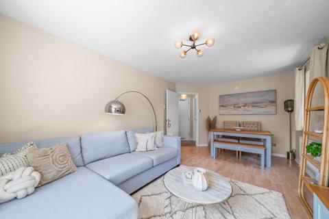 1 bedroom ground floor flat for sale, Mayfield Road, Walton-On-Thames