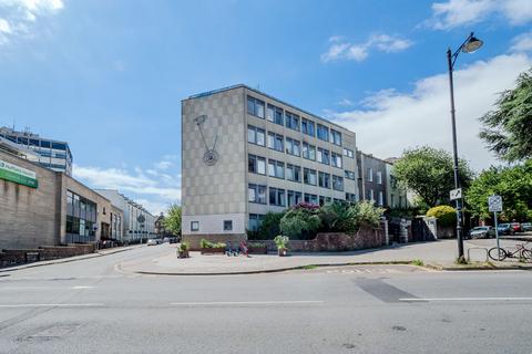 2 bedroom apartment for sale, Richmond Heights, Clifton