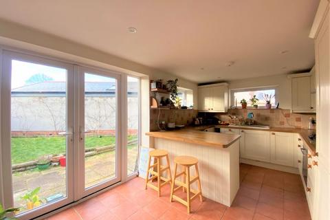 3 bedroom semi-detached house to rent, Campbell Road, Oxford