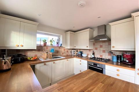 3 bedroom semi-detached house to rent, Campbell Road, Oxford