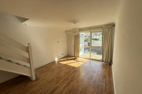 2 bedroom terraced house to rent, Leafield Road, Cowley