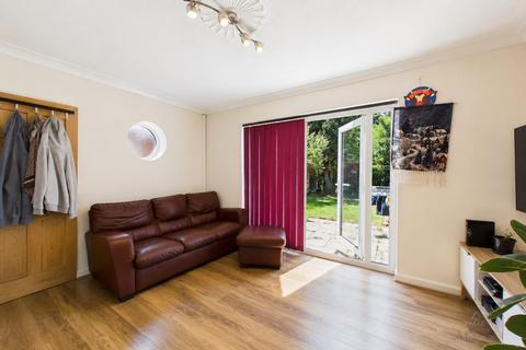 2 bedroom semi-detached house for sale, Shelley Close, Burton-On-Trent DE14