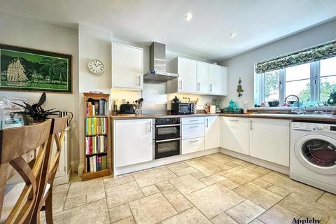3 bedroom detached house for sale, Merrett Court, Melksham, SN12 7JD