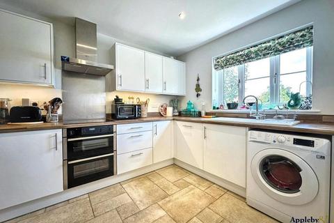 3 bedroom detached house for sale, Merrett Court, Melksham, SN12 7JD