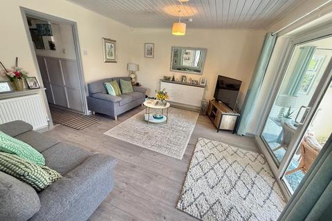 2 bedroom bungalow for sale, Oakwood Avenue, Royston, Barnsley, S71 4EY