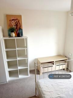 1 bedroom in a house share to rent, Fen St, Milton Keynes, MK10