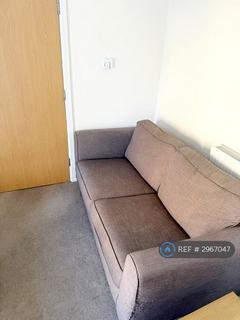 1 bedroom in a house share to rent, Fen St, Milton Keynes, MK10
