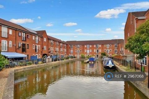 1 bedroom in a house share to rent, Penn Road, Milton Keynes, MK2