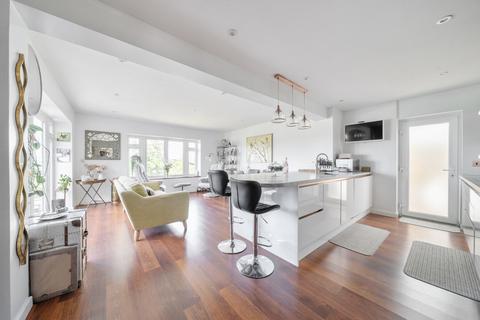 2 bedroom bungalow for sale, Pine Park Road, Honiton, Devon, EX14