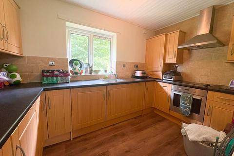 2 bedroom flat to rent, Horwich, Bolton BL6