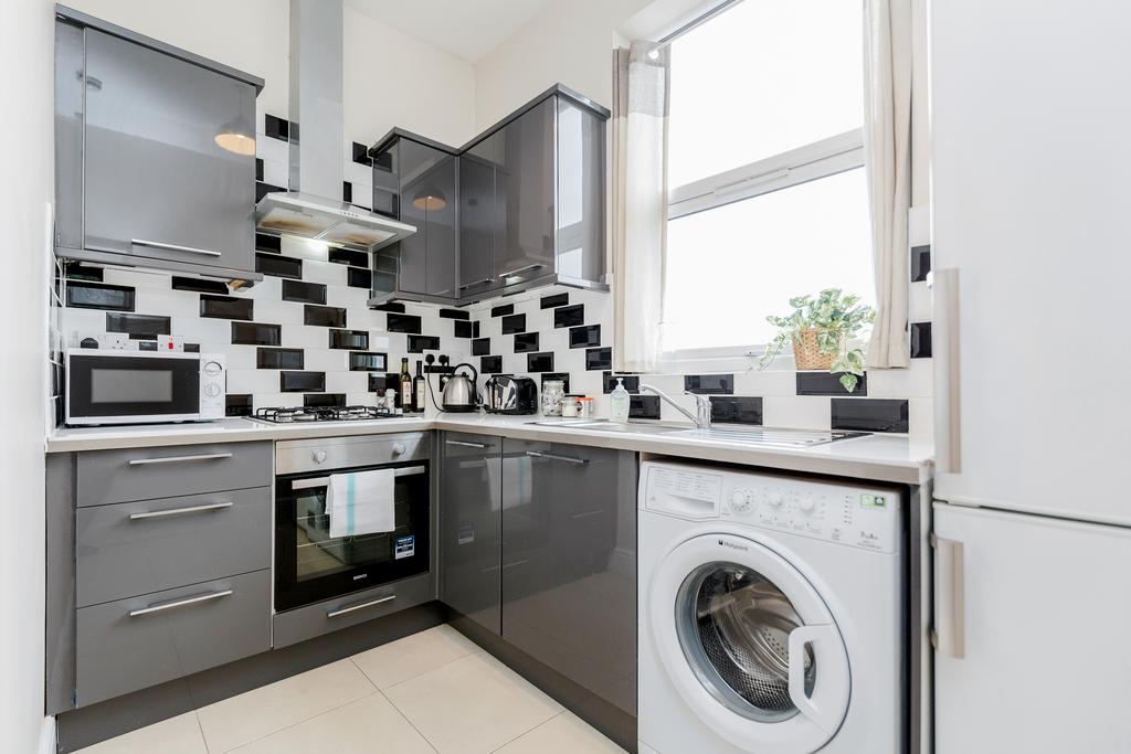 Apartment in London - More