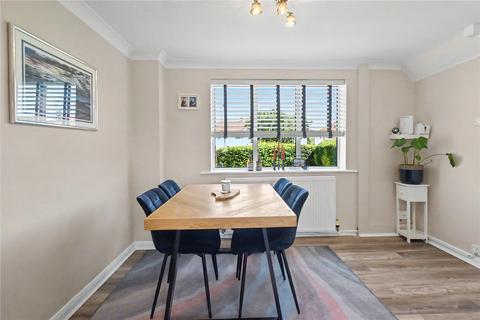 3 bedroom terraced house for sale, Queensway, Guiseley, Leeds