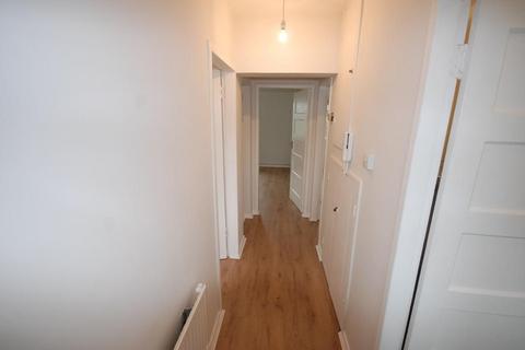 2 bedroom flat to rent, SAYERS HOUSE THE GRANGE