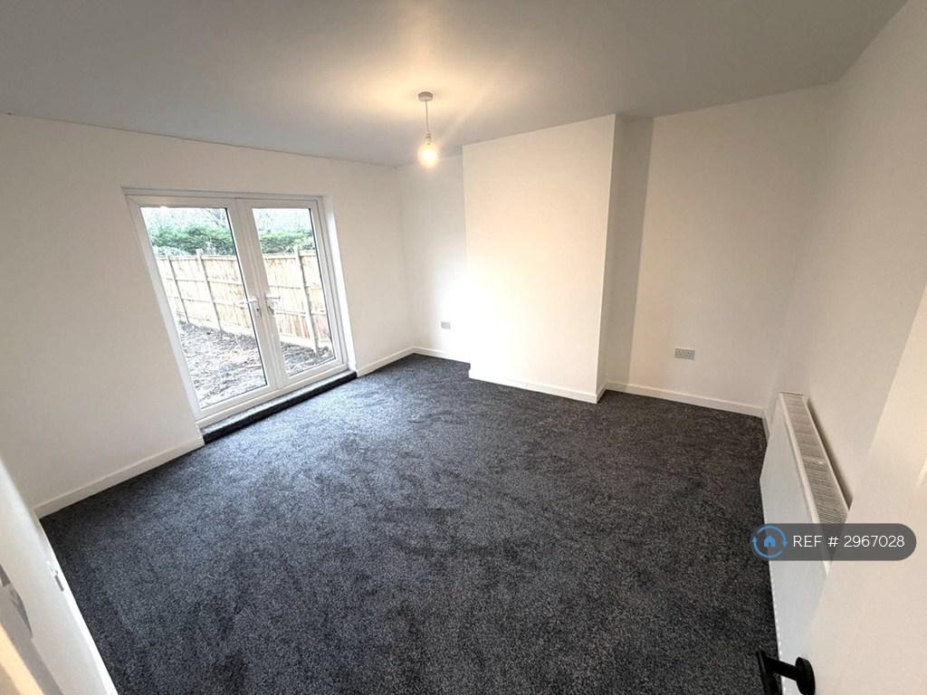 House in Gedling, Nottinghamshire - View 3