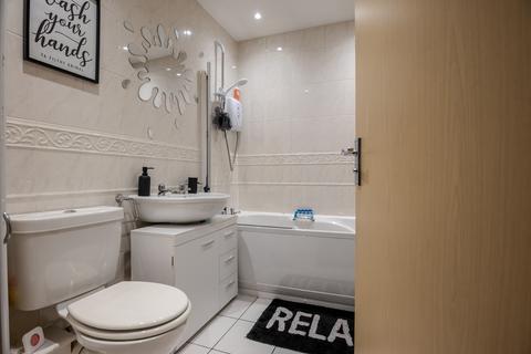 2 bedroom flat for sale, Bonneville Close, Tipton DY4