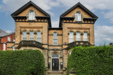 2 bedroom flat for sale, Westbourne Road, Scarborough YO11