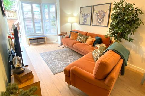 2 bedroom apartment for sale, Guys Cliffe Avenue, Chestnut Court, CV32